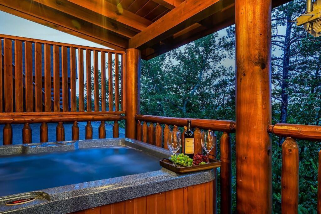 Cabin-N-Smokys! Indoor Resort Pool Views Hot Tub Game Room Sevierville Exterior foto