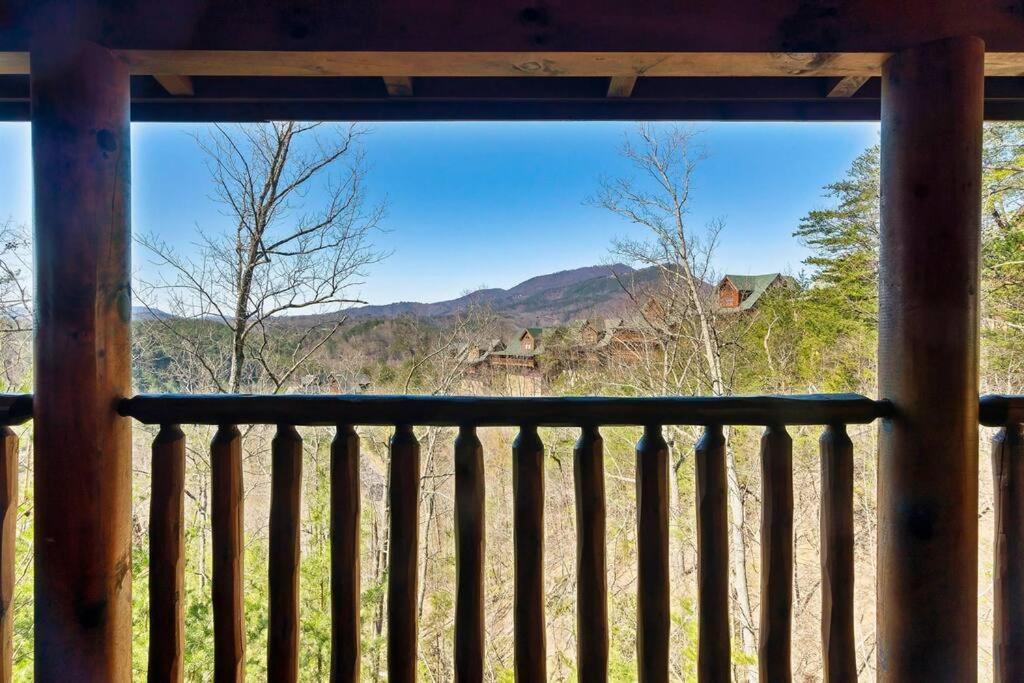 Cabin-N-Smokys! Indoor Resort Pool Views Hot Tub Game Room Sevierville Exterior foto